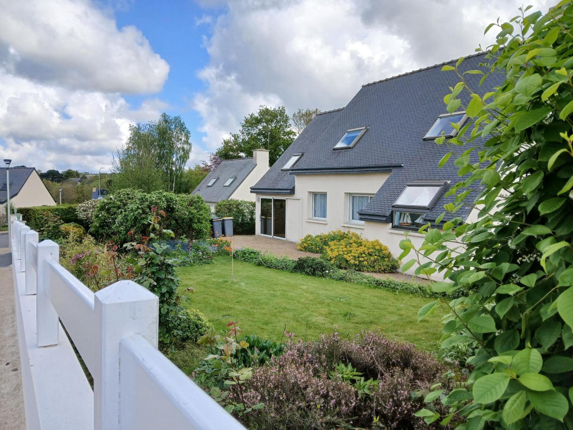 Maison Avec Jardin Clos La Roche Jaudy Exteriör bild